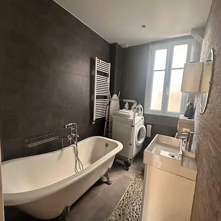 Beautiful 3br-6p-paris 17th-arc De Triomphe Apartment